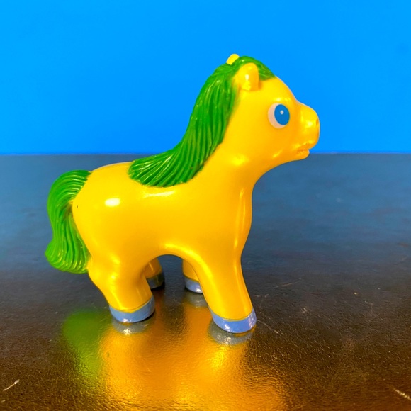 MINIATURE COLLECTIBLE LOVE PONY VINTAGE 1992 SOMA TOYS SOLID PVC 2” - Picture 2 of 5